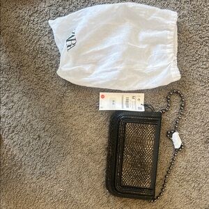 Zara Black Textured Chain-Link Crossbody